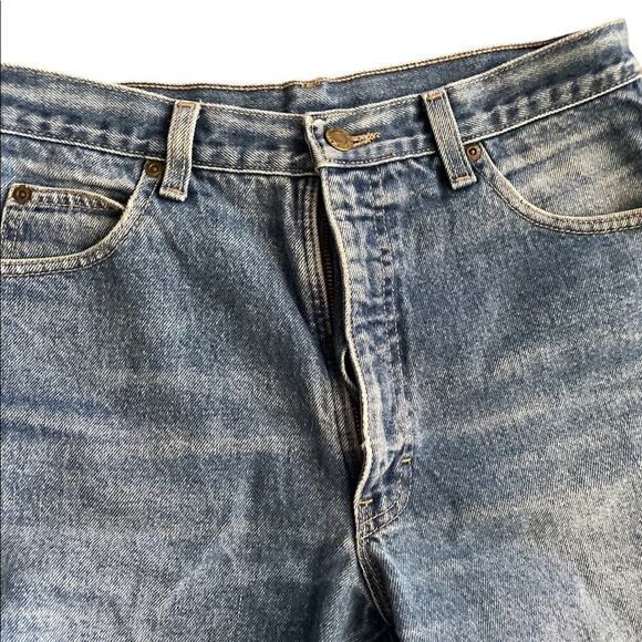 VTG Calvin Klein High Rise Mid Thigh Jean Shorts size 32 fits like 28 - Picture 3 of 9